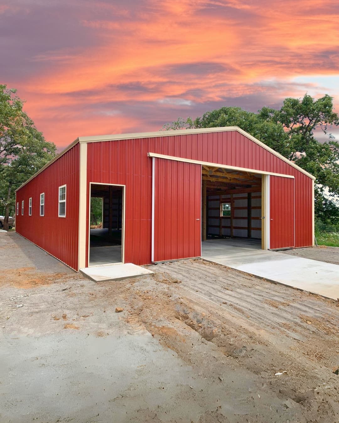 Red Barn - Barn in Ponca City, Oklahoma